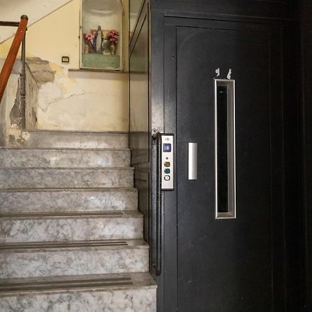 Apartment With Sea View With 2 Lifts Above Montesanto! Naples Exterior photo