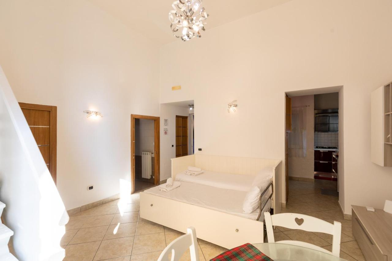 Apartment With Sea View With 2 Lifts Above Montesanto! Naples Exterior photo