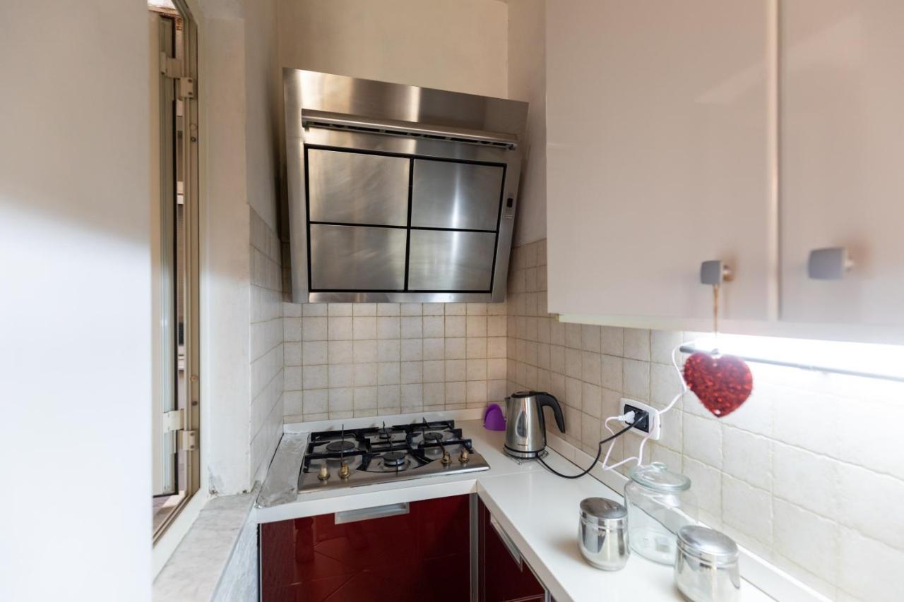 Apartment With Sea View With 2 Lifts Above Montesanto! Naples Exterior photo